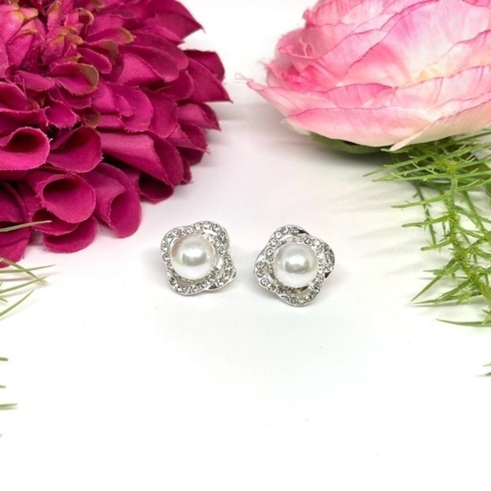 NEW⚜️VINTAGE STYLE Cultured Faux Pearl & Crystal Pavé Clip Earrings